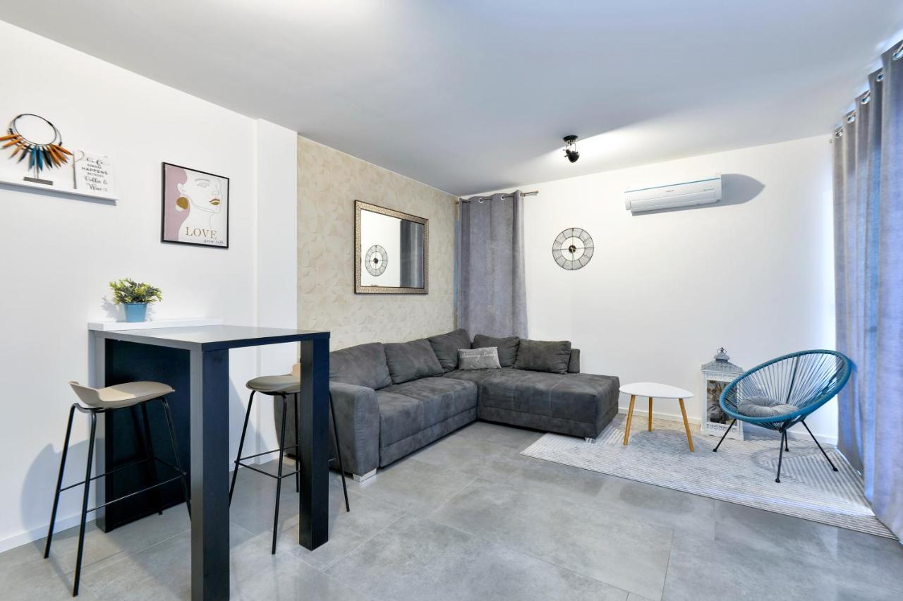 Relax Apartments 诺瓦利娅 外观 照片